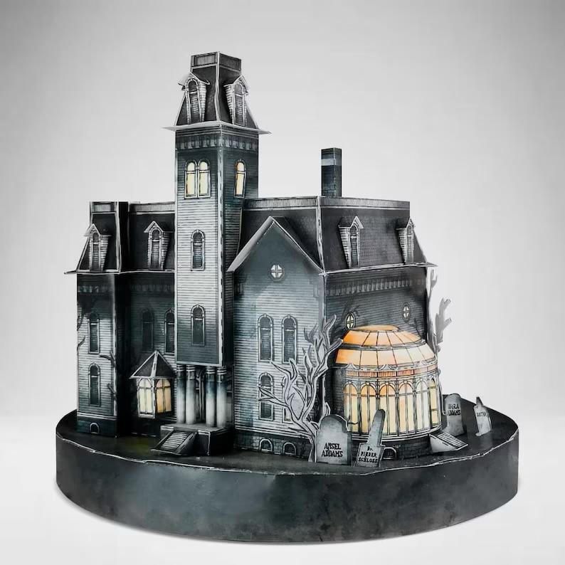 Maqueta recortable La familia Addams